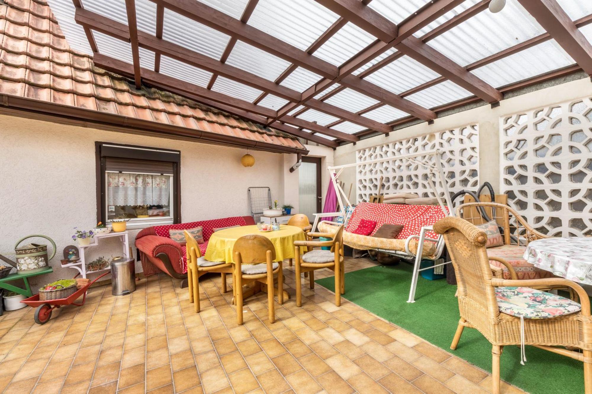 Apartmenthaus Ferienwohnungen Sila Weinstadt Εξωτερικό φωτογραφία
