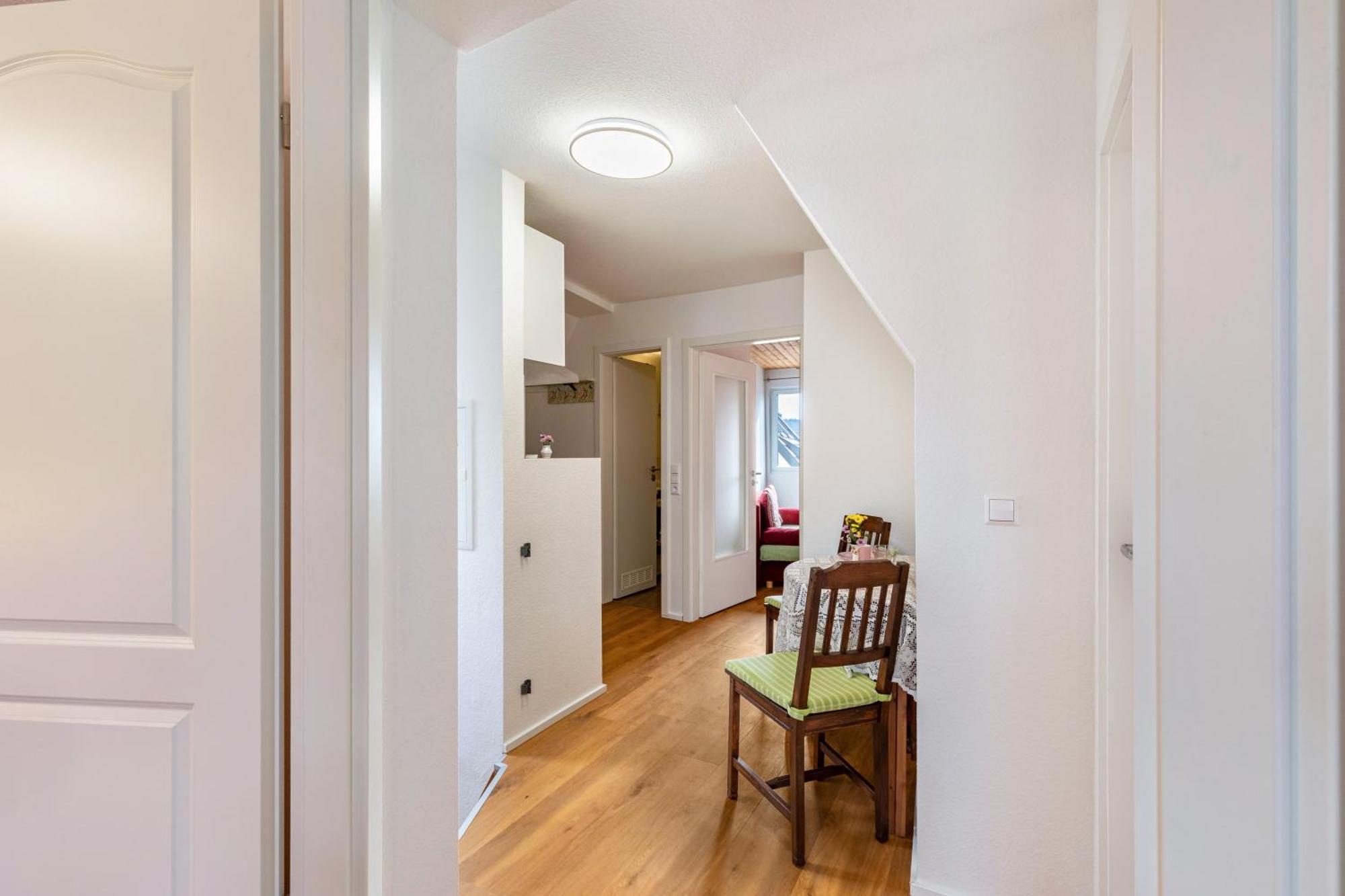 Apartmenthaus Ferienwohnungen Sila Weinstadt Εξωτερικό φωτογραφία