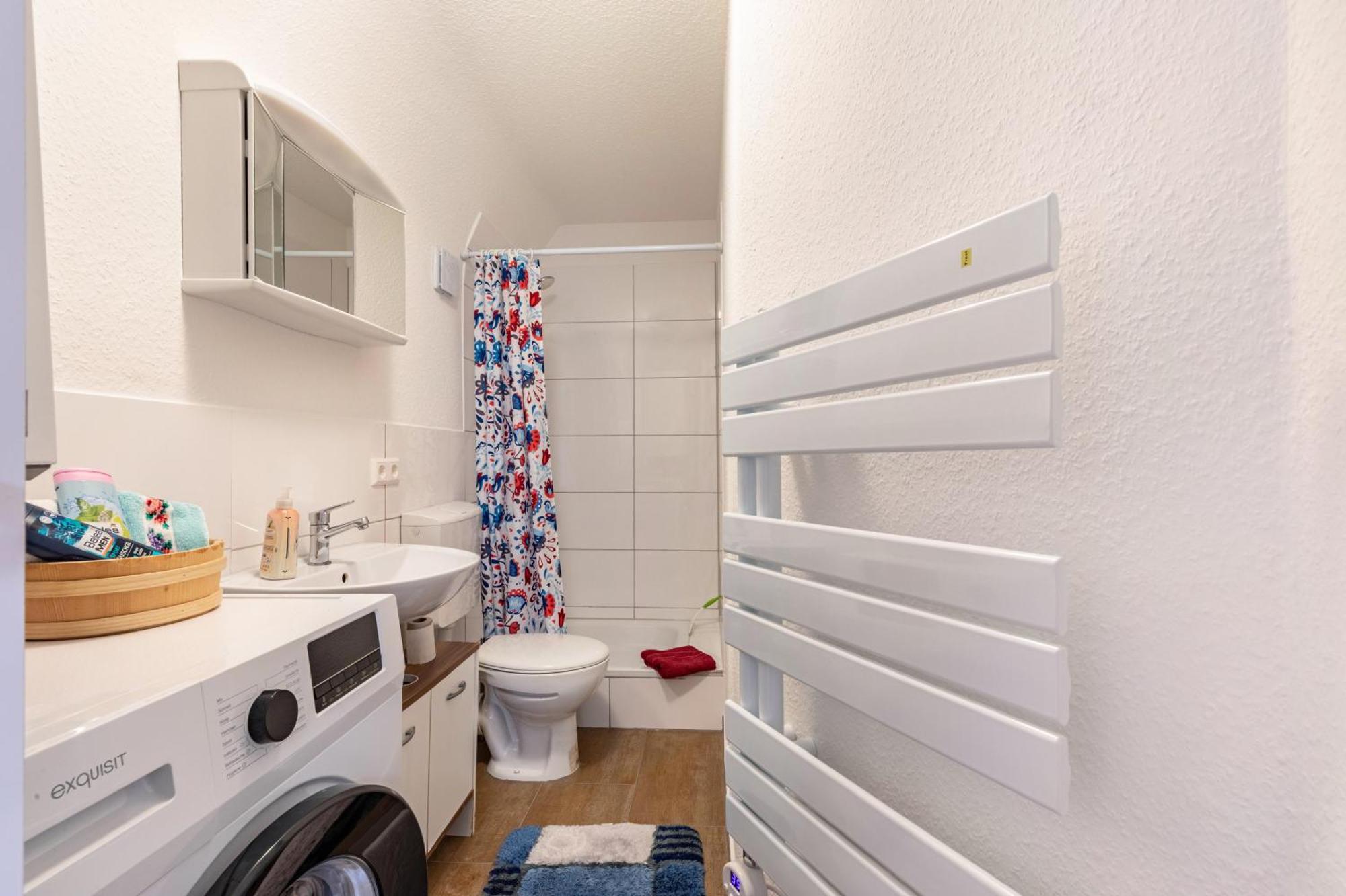 Apartmenthaus Ferienwohnungen Sila Weinstadt Εξωτερικό φωτογραφία