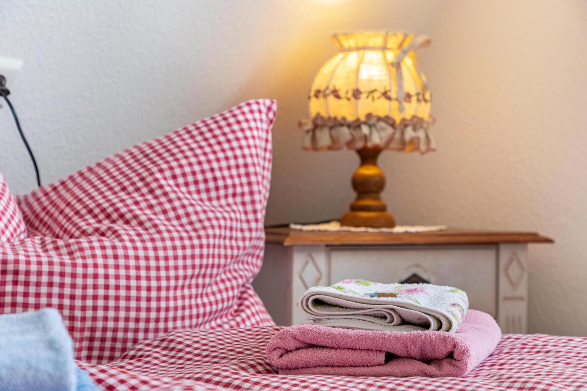 Apartmenthaus Ferienwohnungen Sila Weinstadt Εξωτερικό φωτογραφία