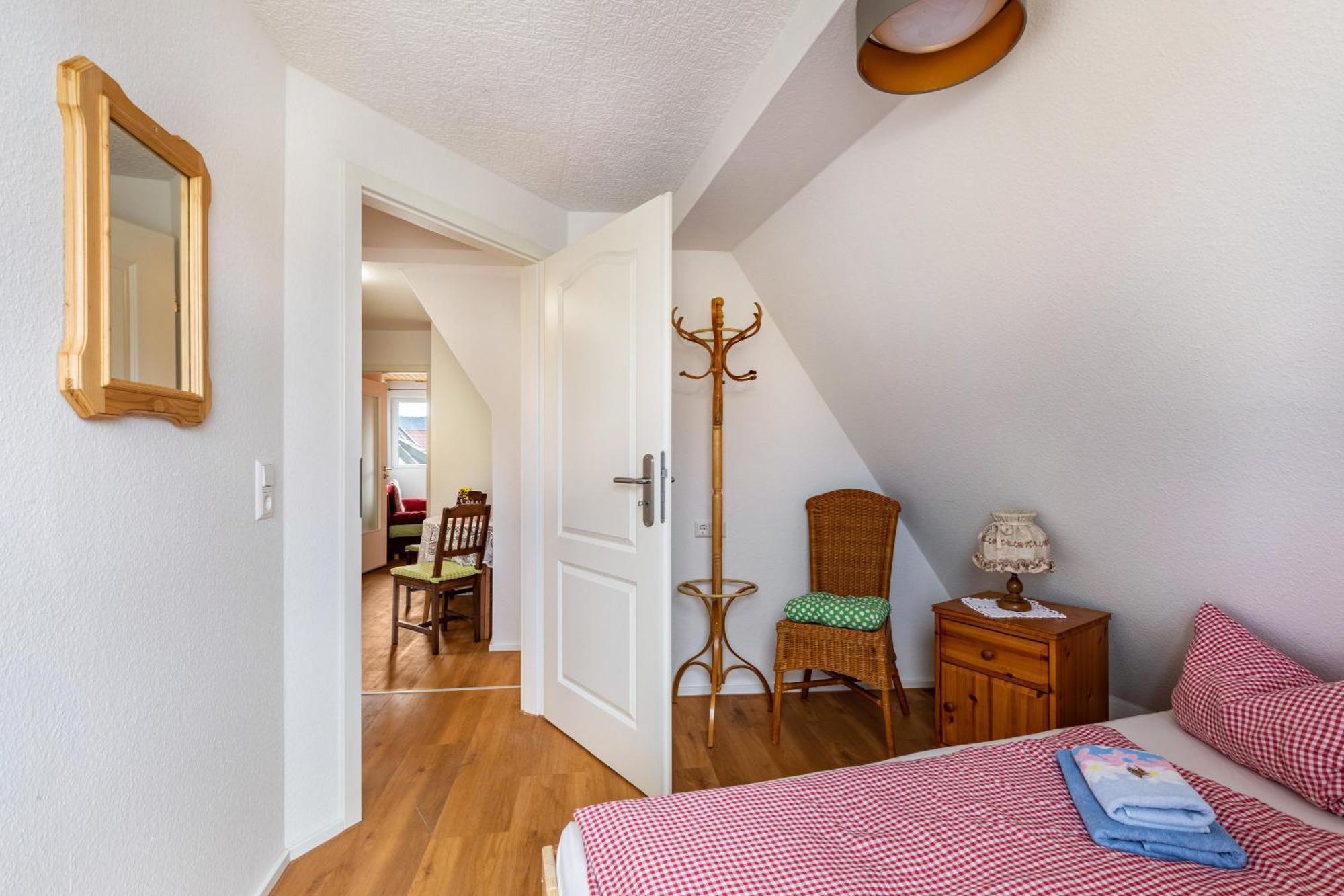 Apartmenthaus Ferienwohnungen Sila Weinstadt Εξωτερικό φωτογραφία