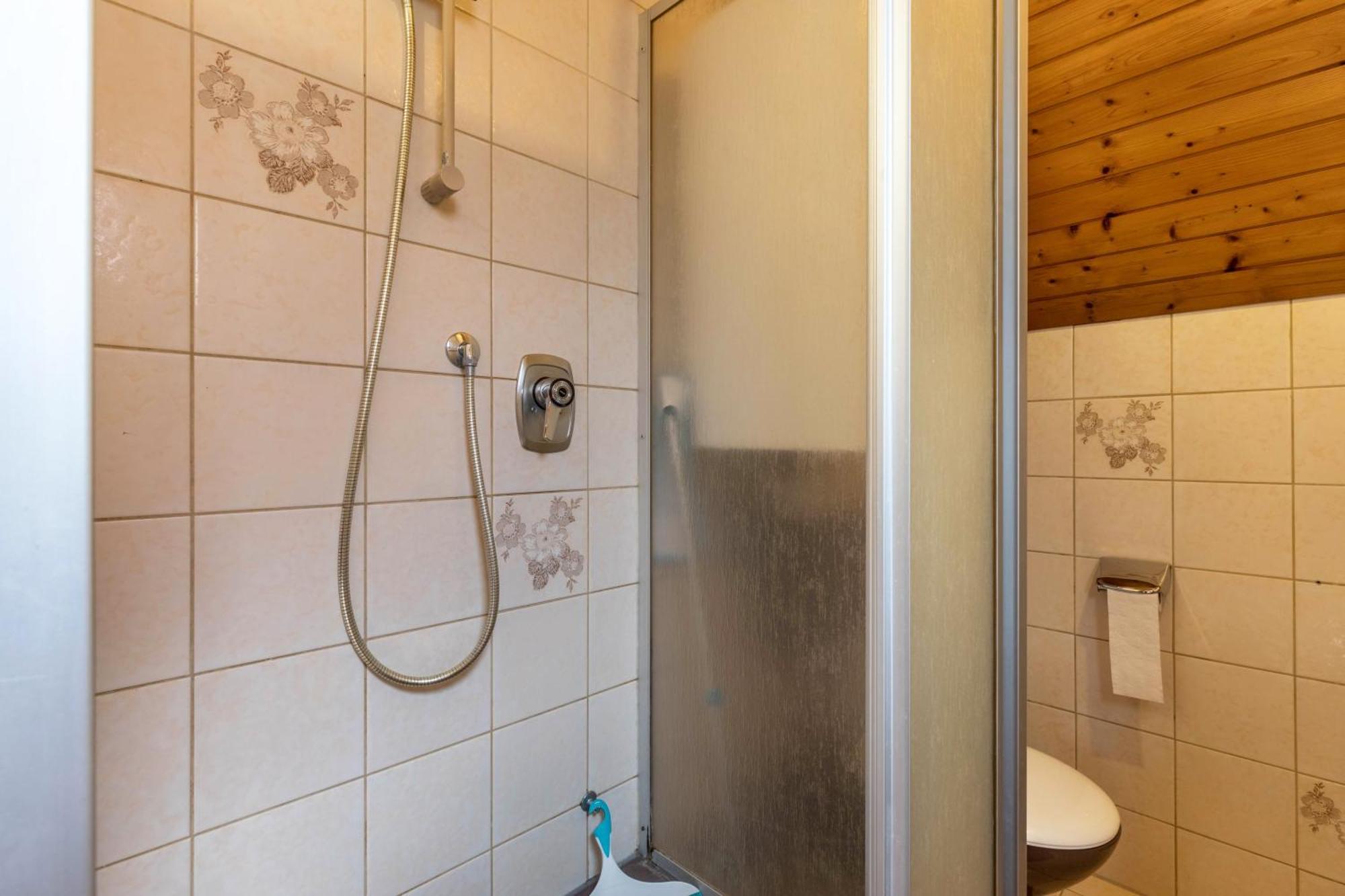 Apartmenthaus Ferienwohnungen Sila Weinstadt Εξωτερικό φωτογραφία