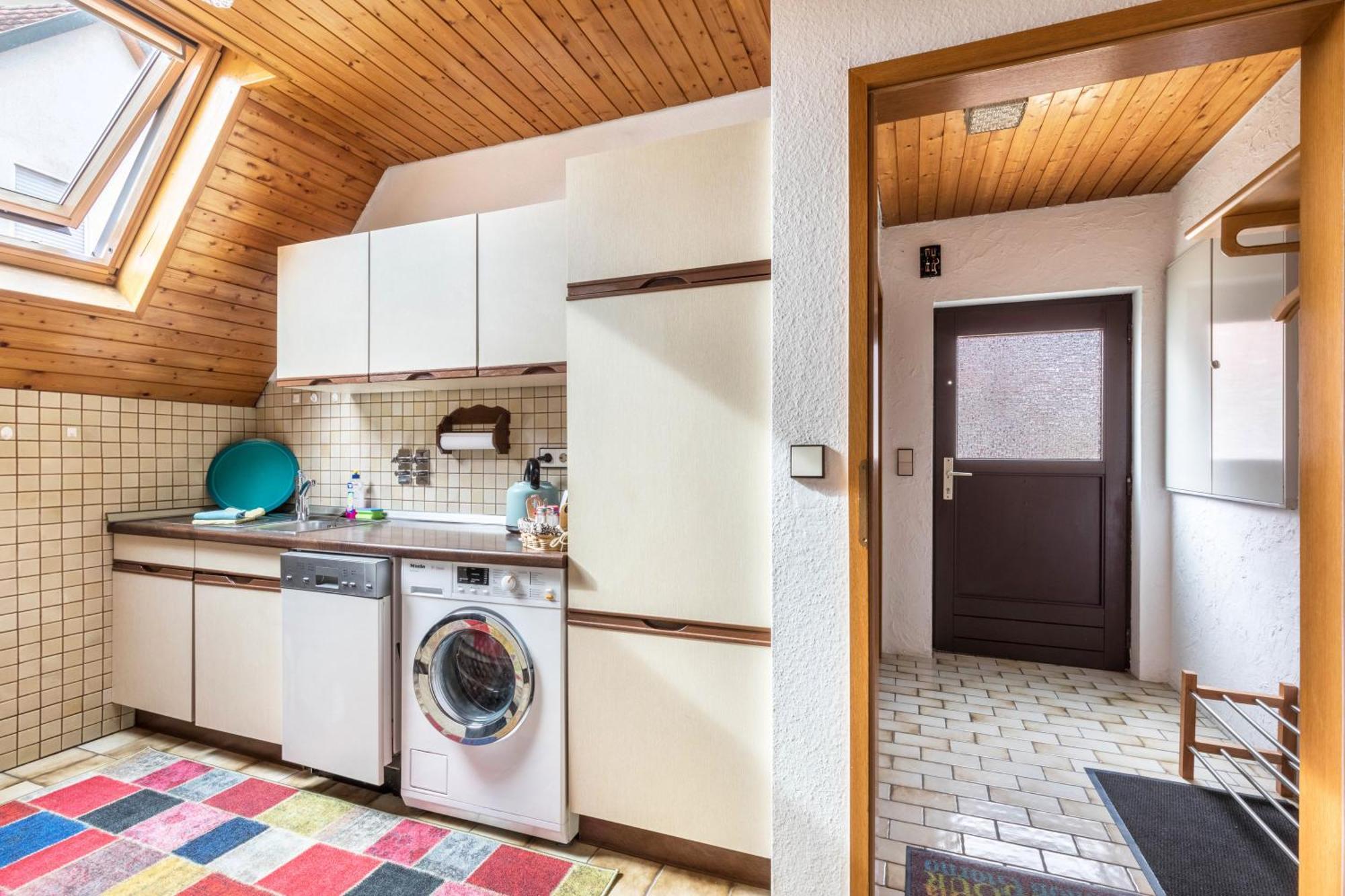 Apartmenthaus Ferienwohnungen Sila Weinstadt Εξωτερικό φωτογραφία