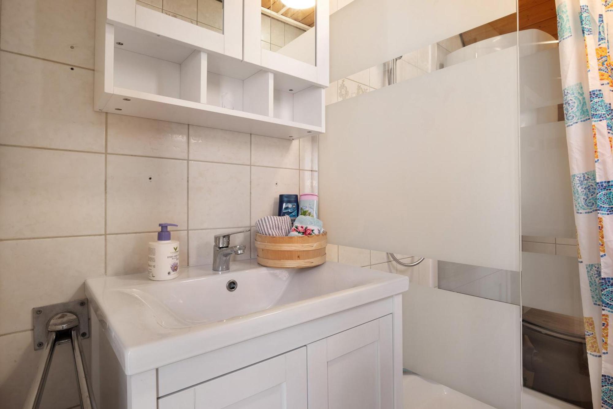 Apartmenthaus Ferienwohnungen Sila Weinstadt Εξωτερικό φωτογραφία